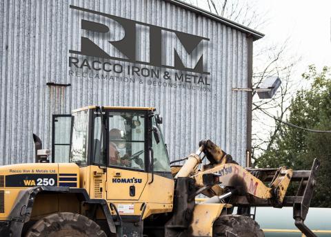 Komatsu and building